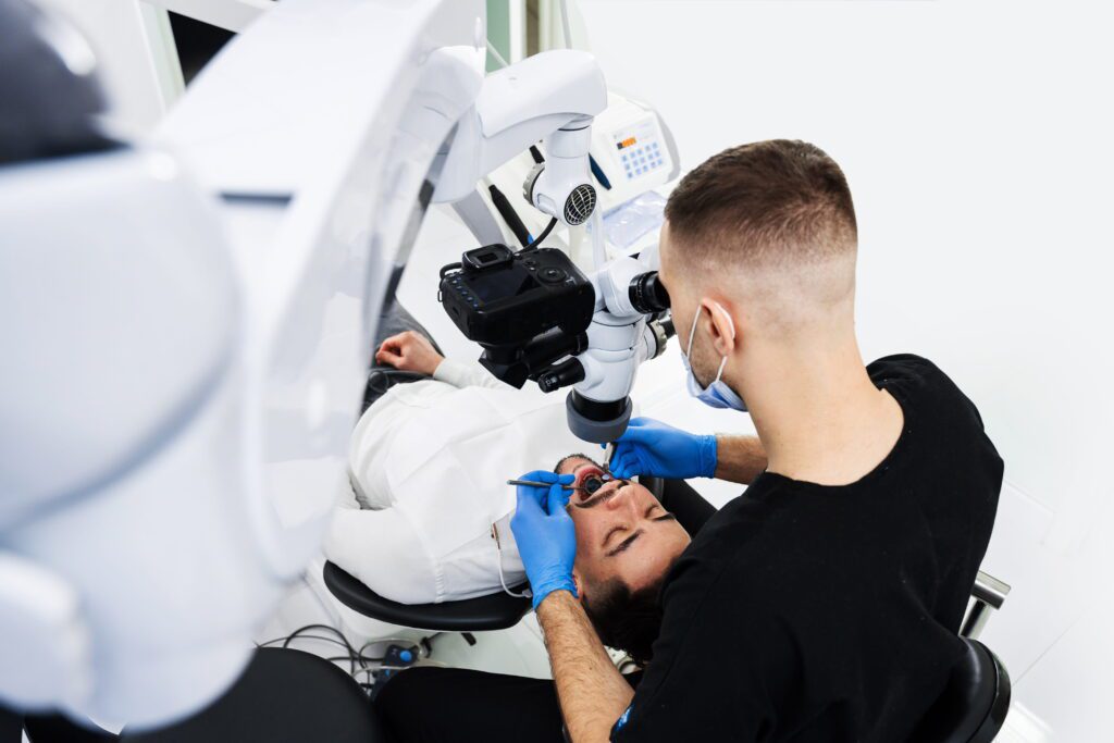 Endodoncja - leczenie kanałowe pod mikroskopem Lublin 
